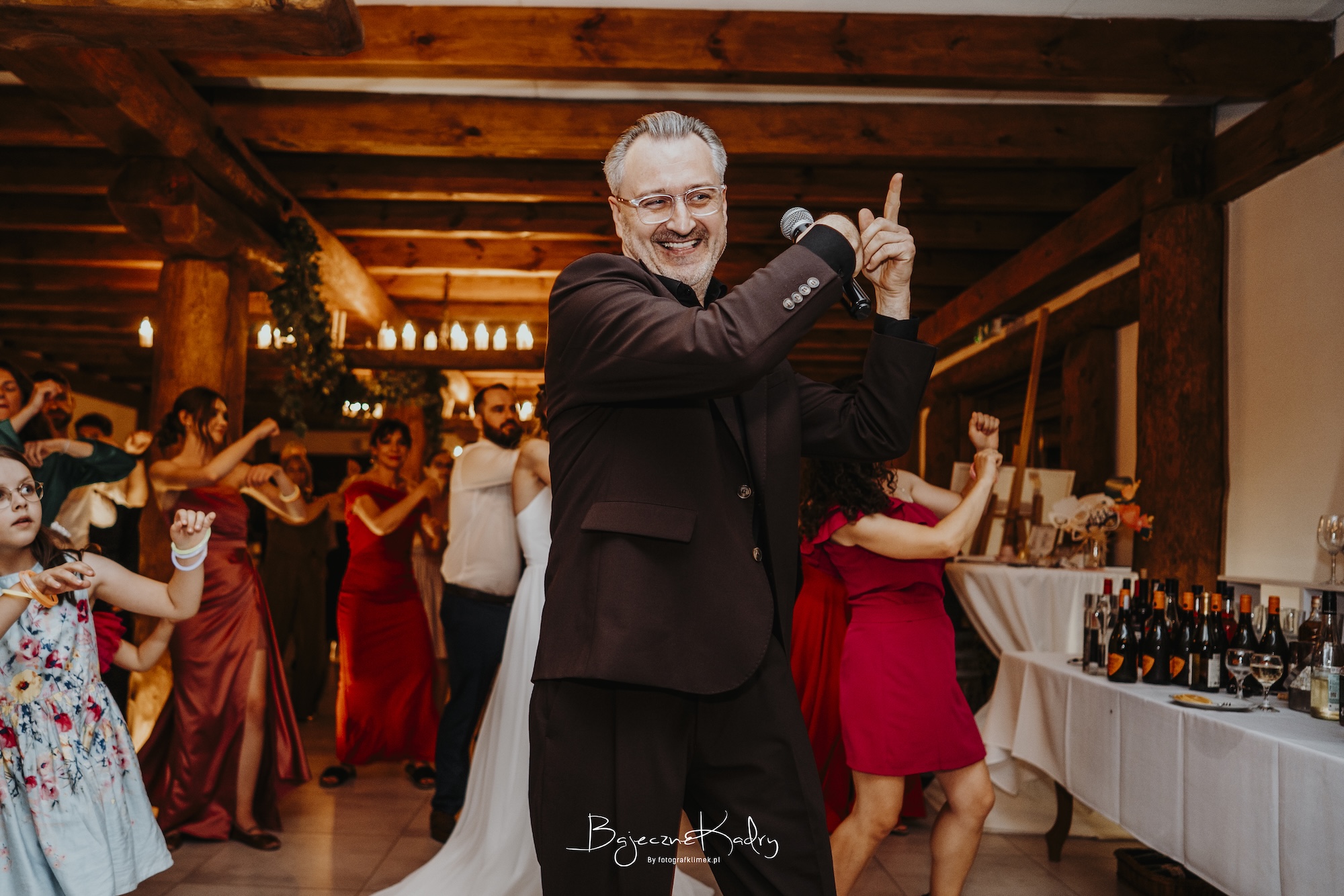 dj tomsky elegancja zamiast ognia na parkiecie wesele.jpg